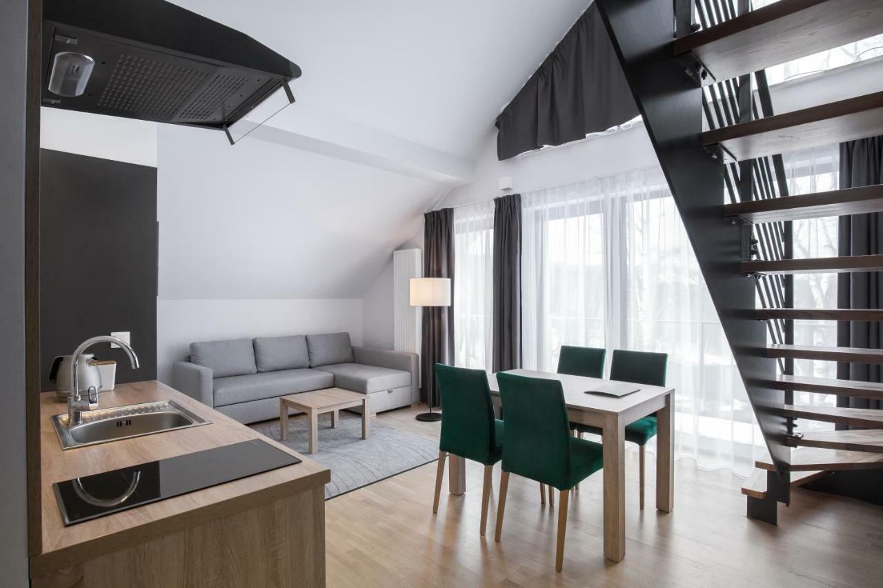 Green Apartments Aparthotel 3*